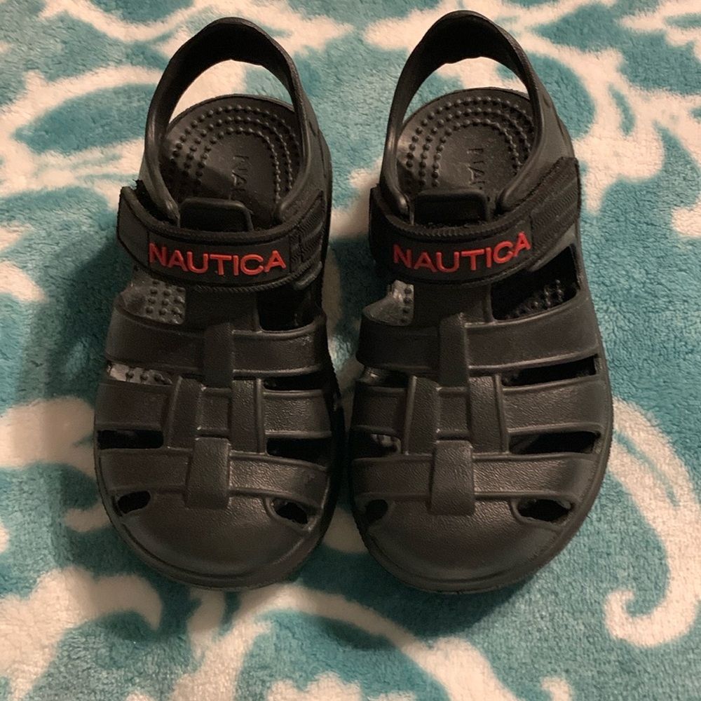 Nautica baby boys size 6 black in color